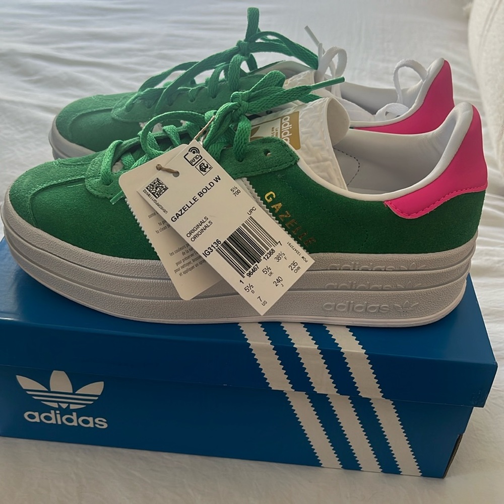 Adidas Gazelle Women’s Sneakers Size 7